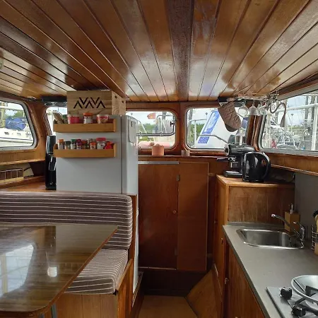 Úszó hotel Bateau Maxence Ouistreham