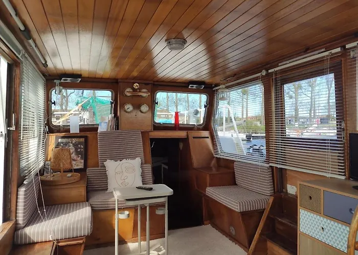 Úszó hotel Bateau Maxence